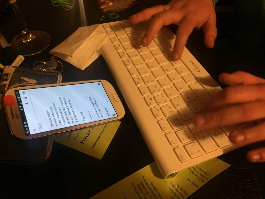 Poesía espontánea en el bar de la esquina